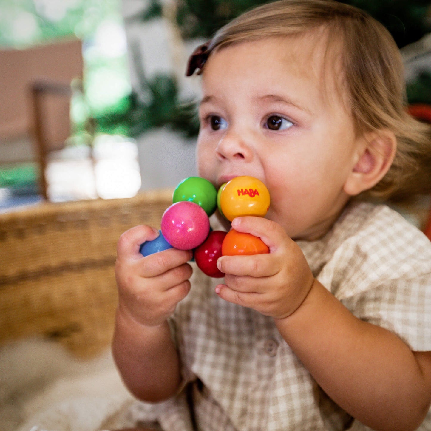 Magica Wooden Clutching Toy
