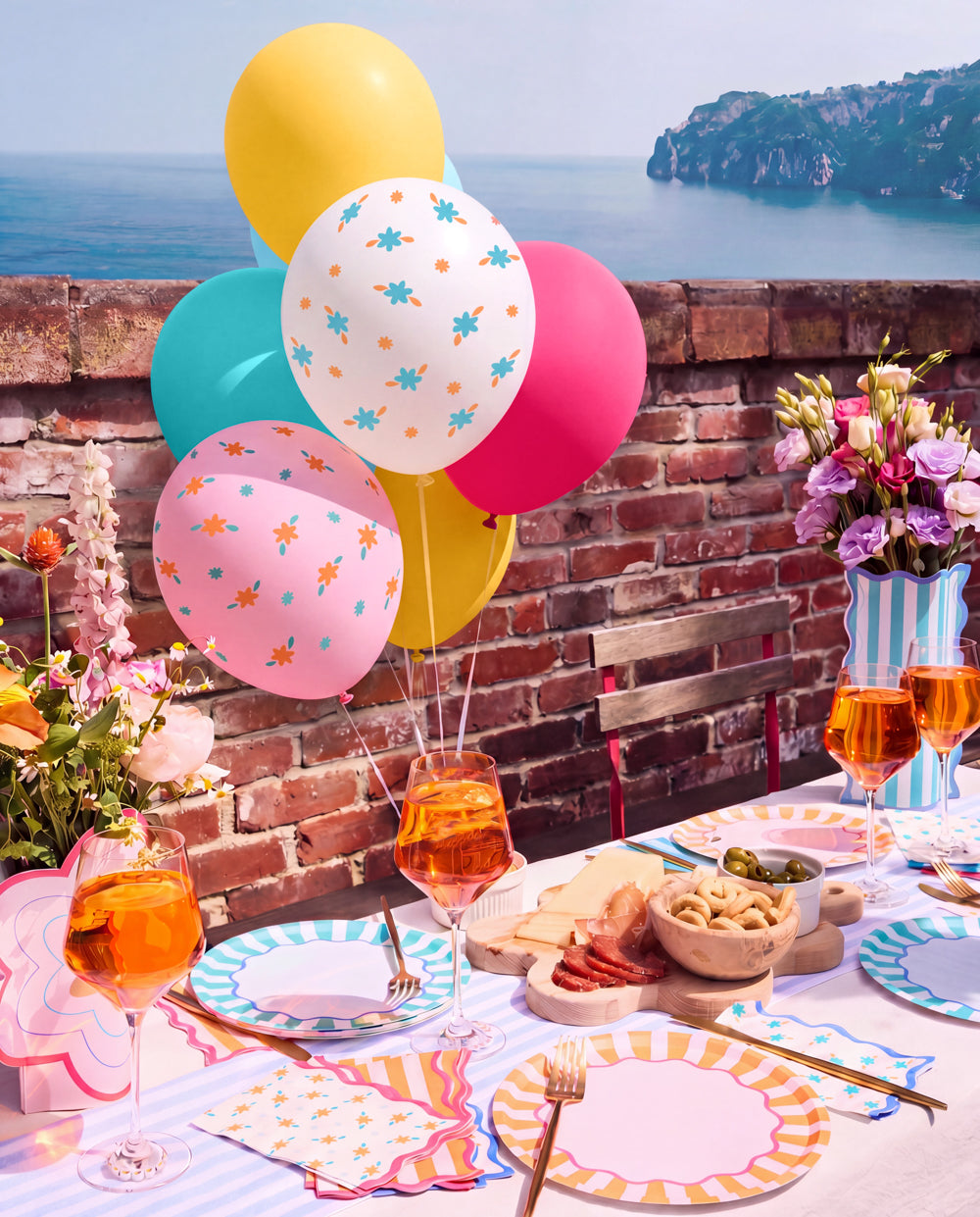 Italian Summer Trio - 32 plates, 24 napkins + 2 vases
