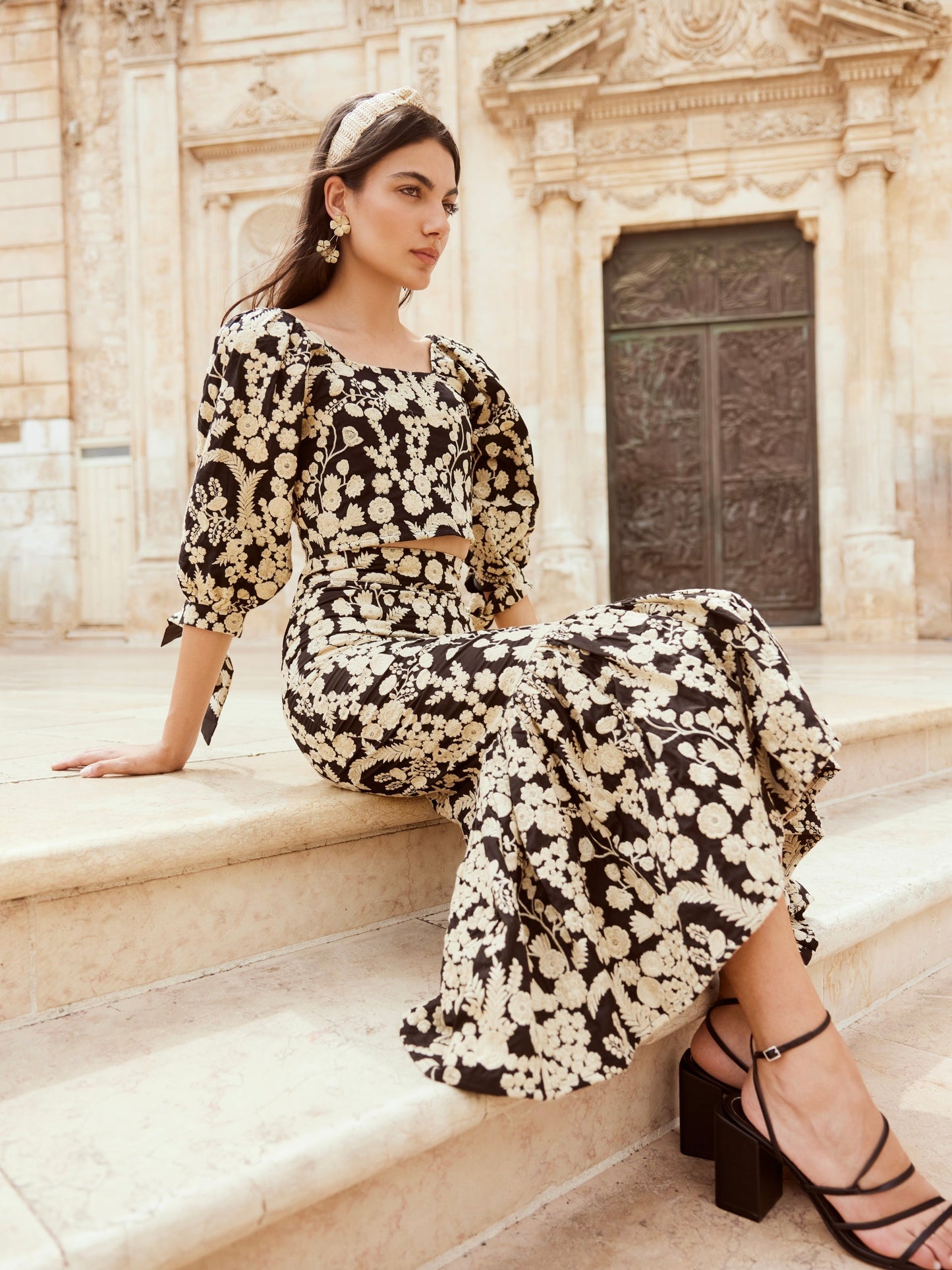 Doris Embroidered Puff Sleeve Top - Midnight/Cream Floral Embroidery