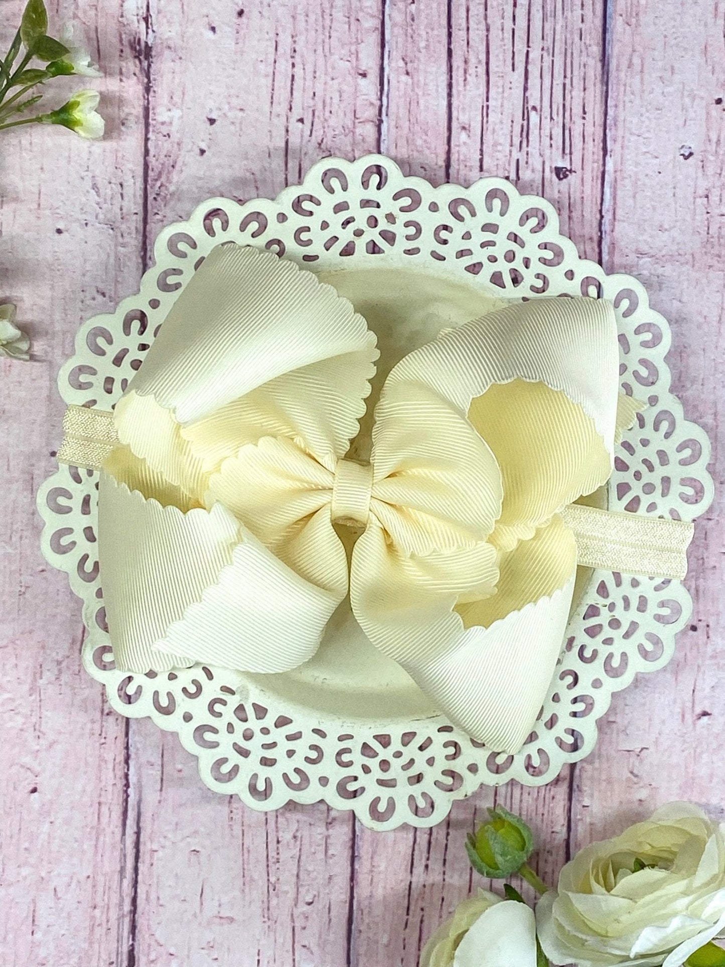 Oversize Scalloped Bows - Alligator Clip - 5.5"