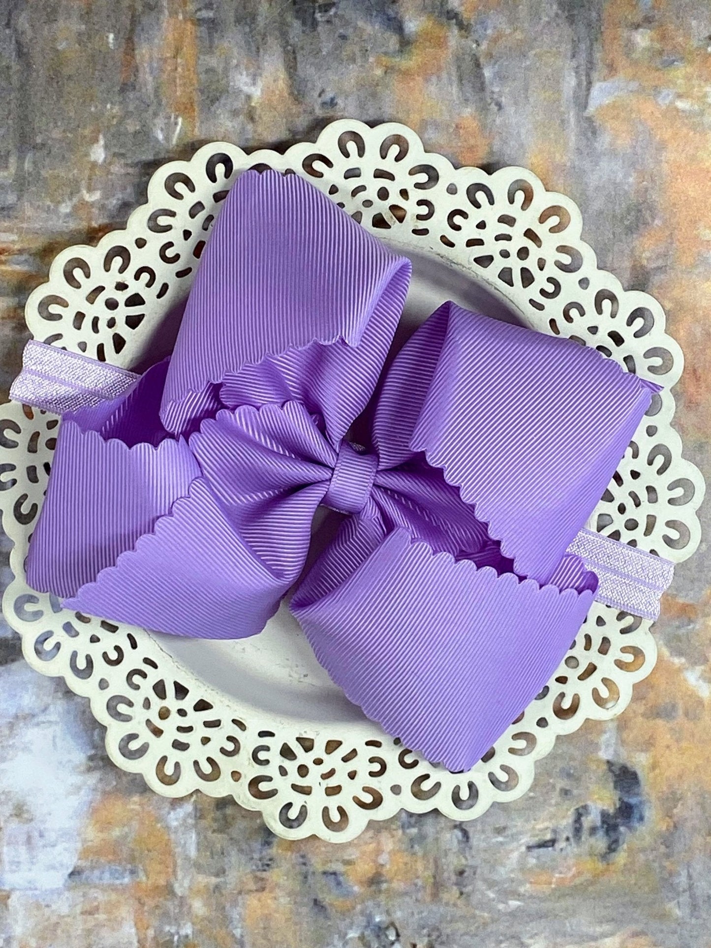 Oversize Scalloped Bows - Alligator Clip - 5.5"