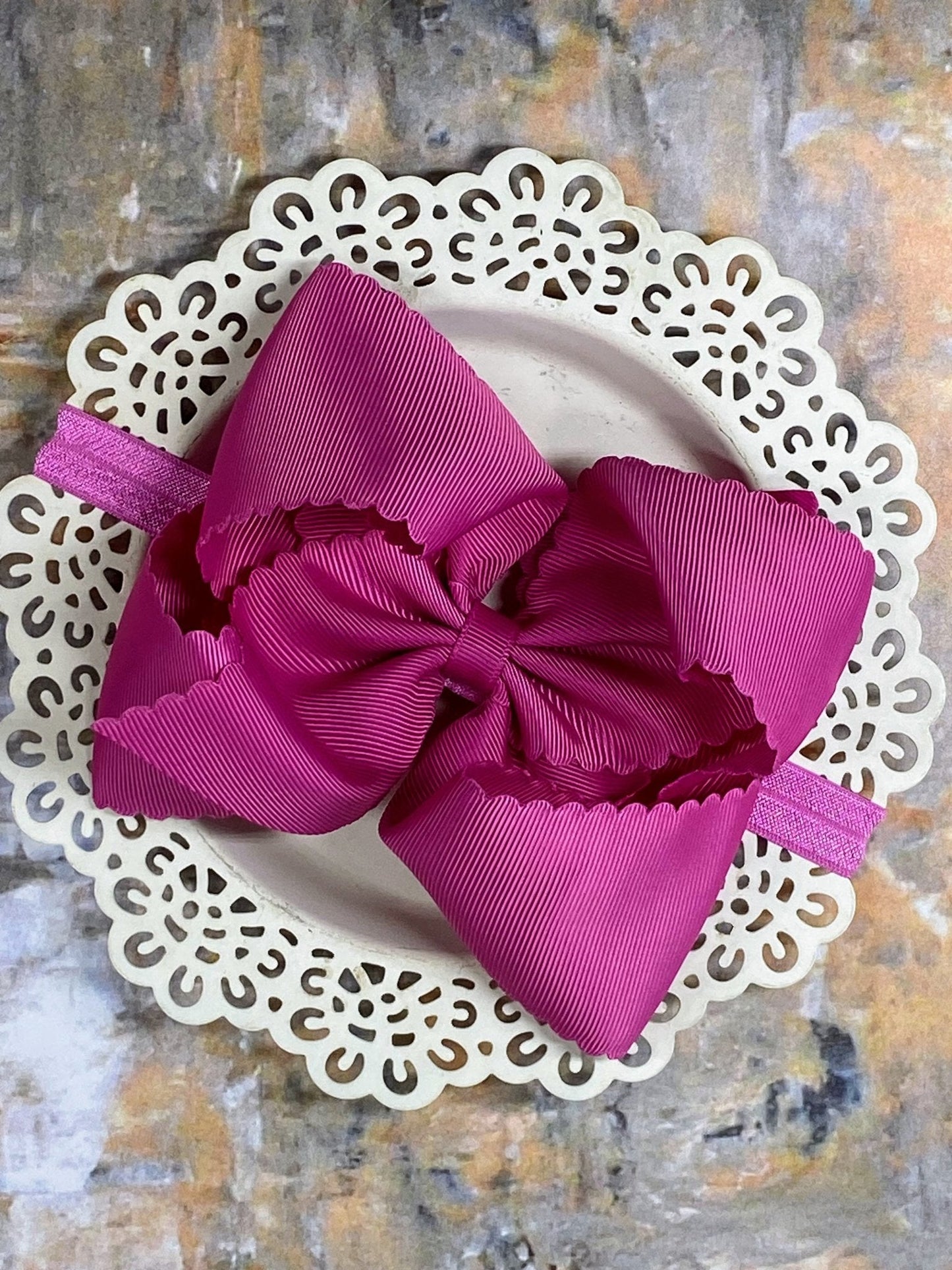 Oversize Scalloped Bows - Alligator Clip - 5.5"