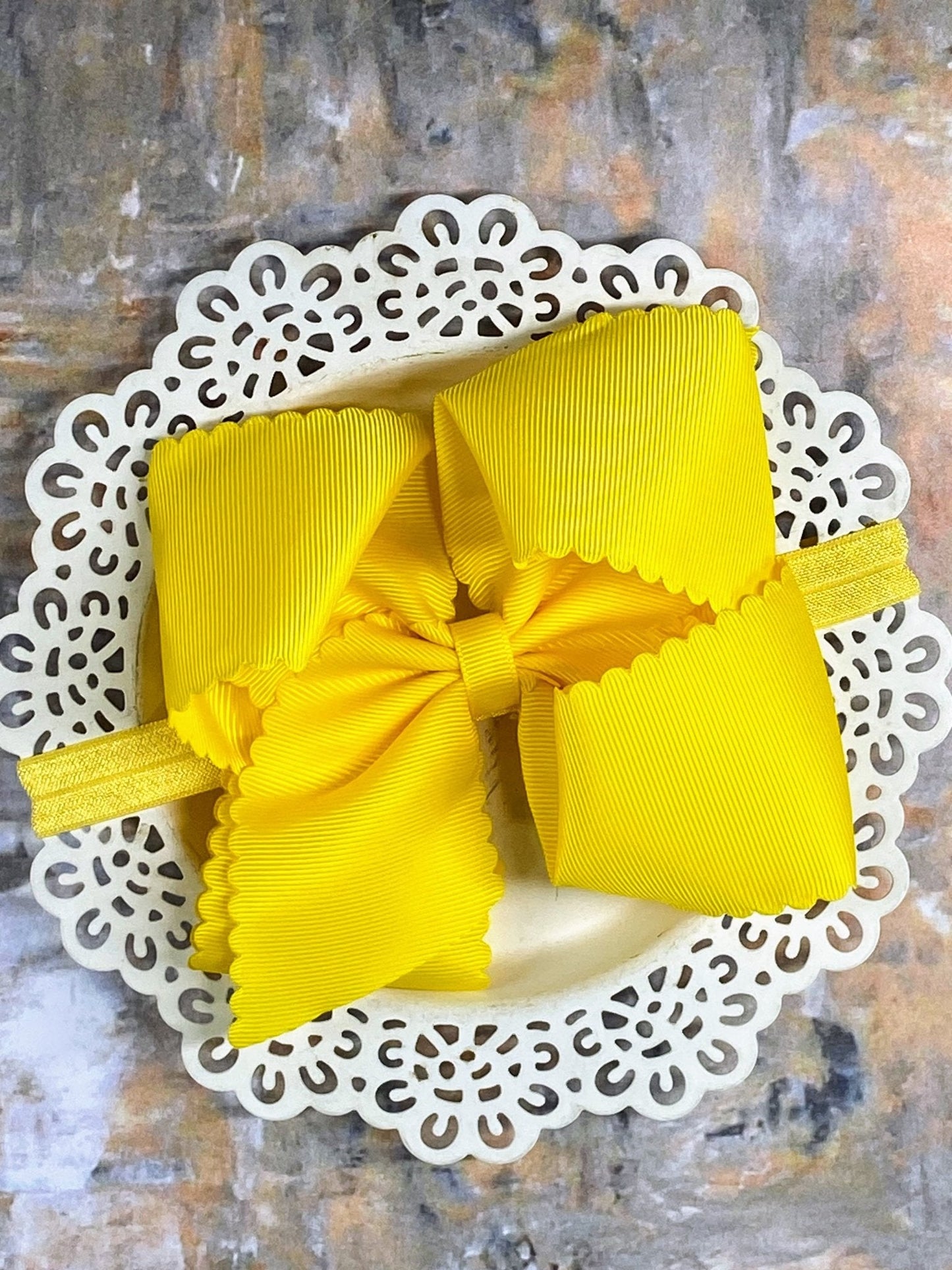 Oversize Scalloped Bows - Alligator Clip - 5.5"
