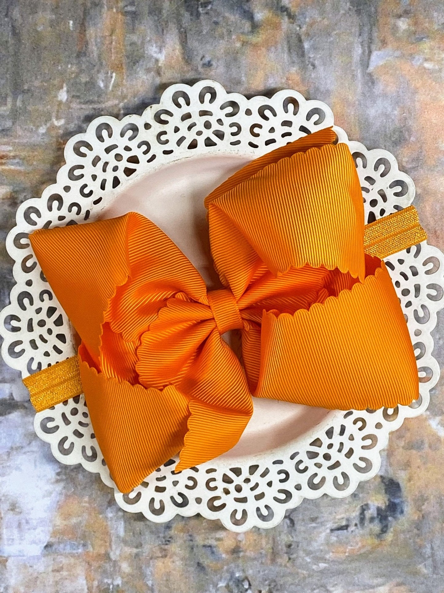 Oversize Scalloped Bows - Alligator Clip - 5.5"