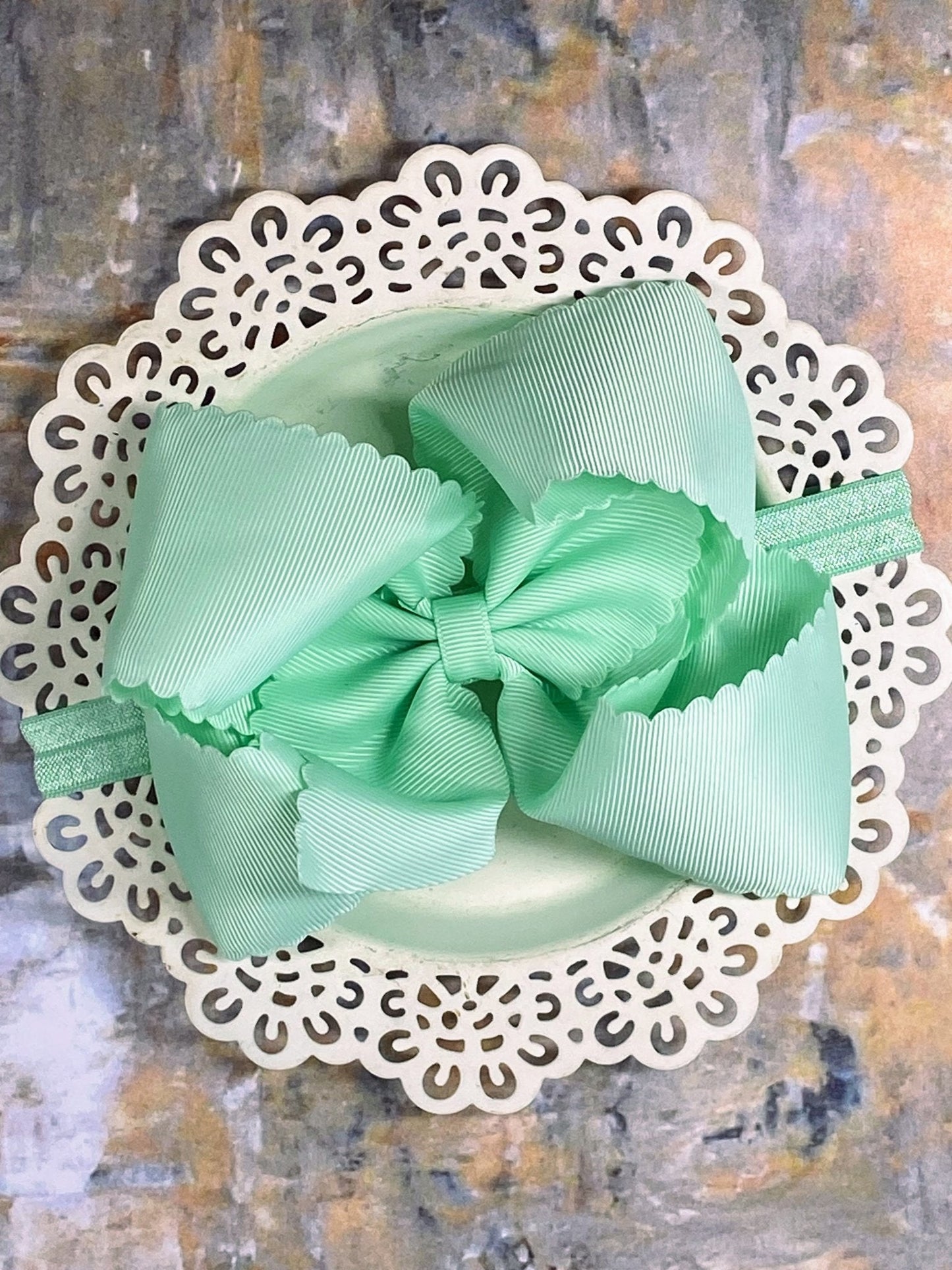 Oversize Scalloped Bows - Alligator Clip - 5.5"