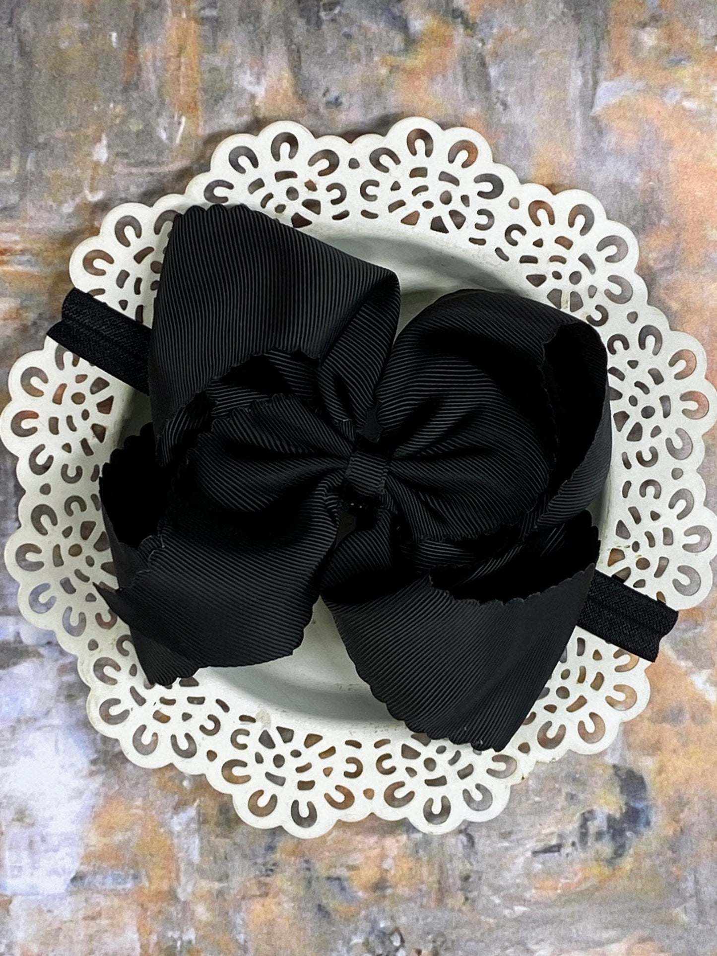 Oversize Scalloped Bows - Alligator Clip - 5.5"