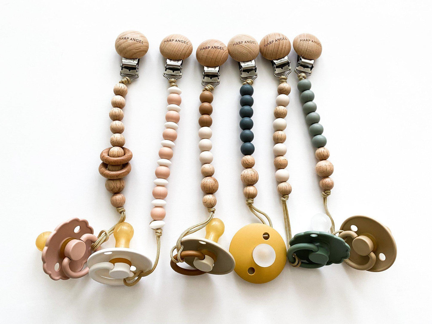Pacifier Clip Harper (Camel & Blush)