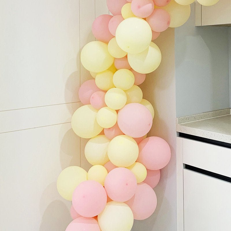 Pink Classic Pooh Balloon Garland Kit