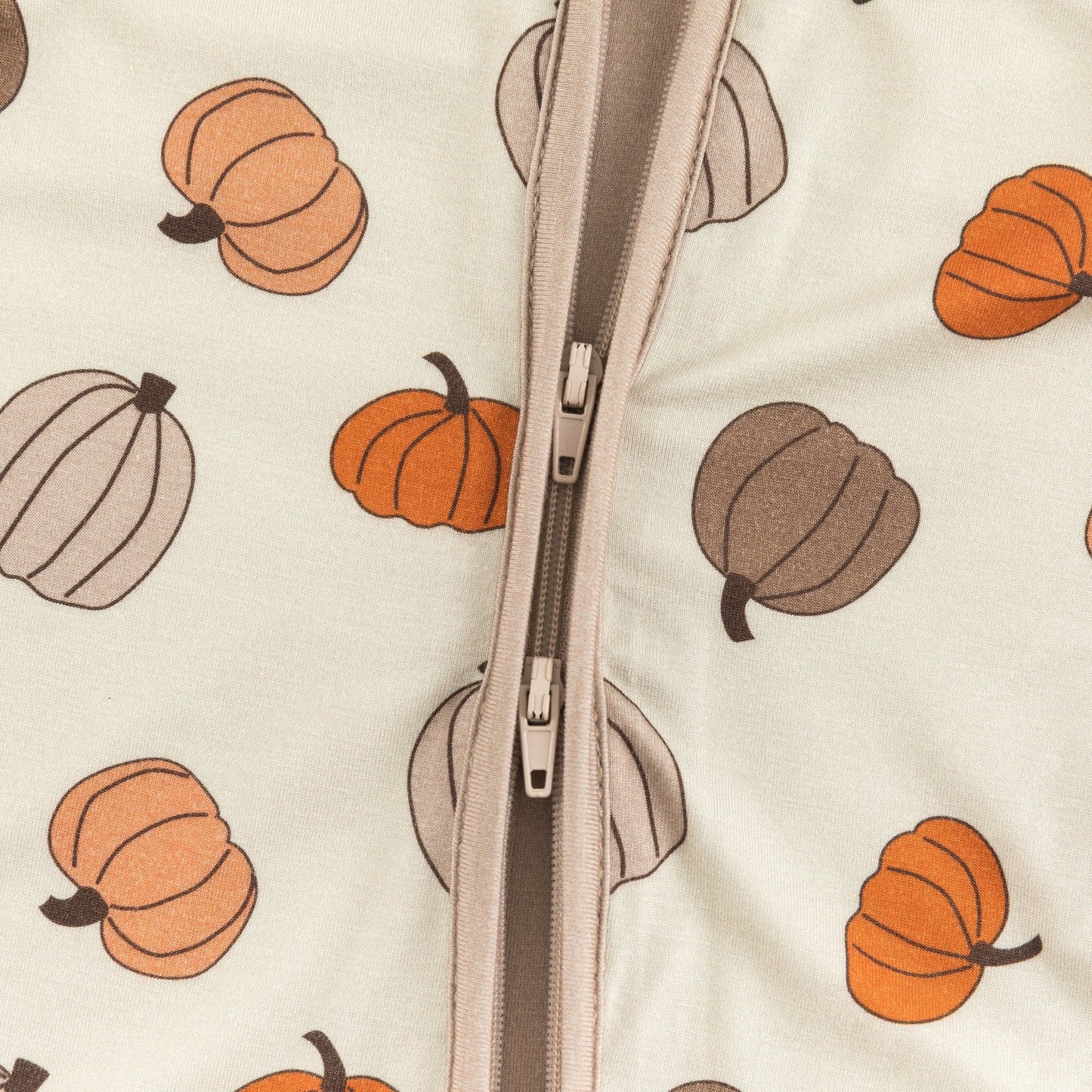 Pumpkins Beige (Convertible Zip Footies)