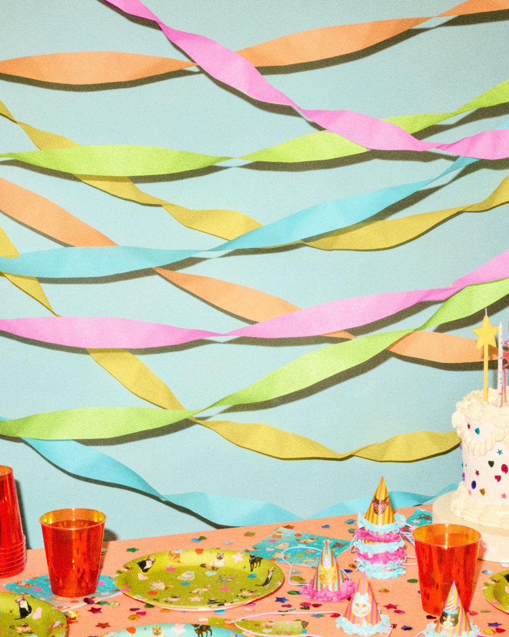 Pool Party Streamers - 5 crepe paper rolls