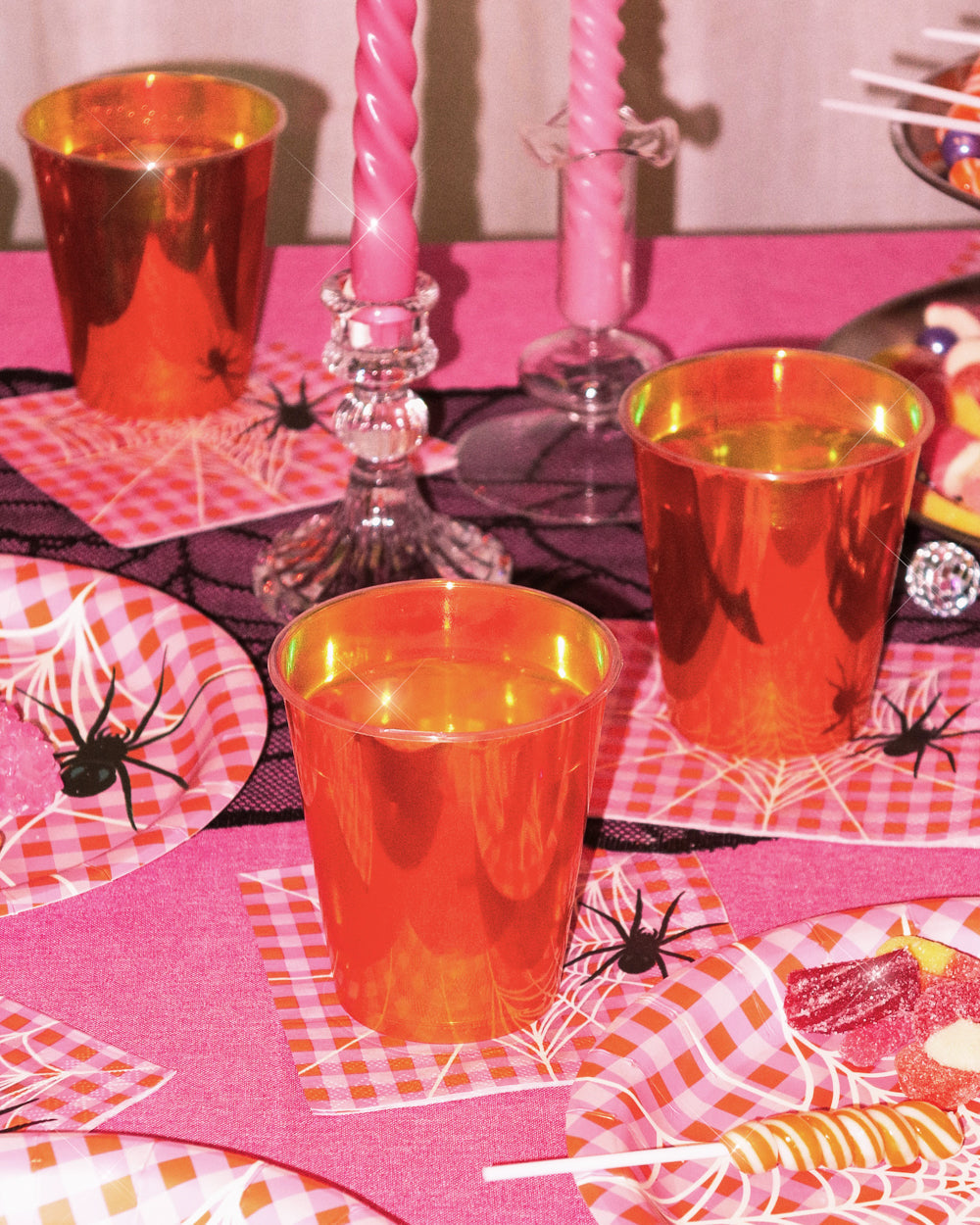 Showgirl Cups - 16 plastic cups