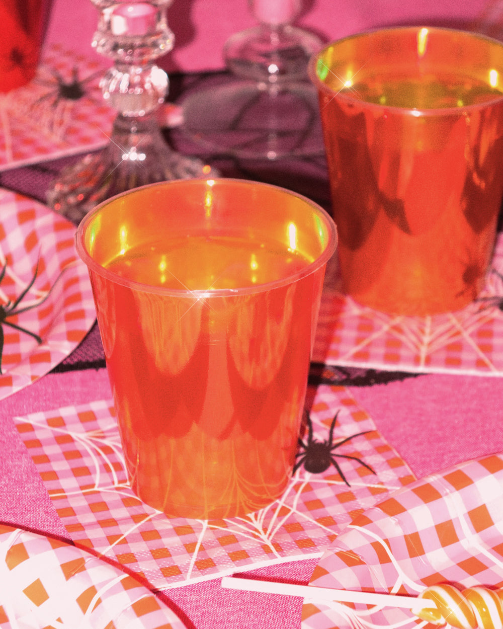 Showgirl Cups - 16 plastic cups