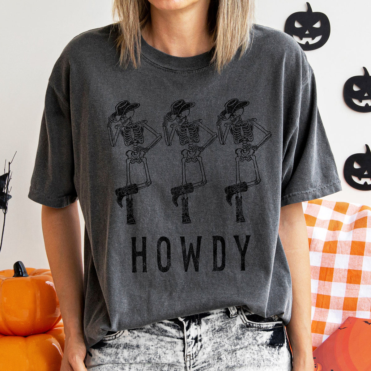 Howdy Skeletons Retro Western Halloween Comfort Colors Tshirt