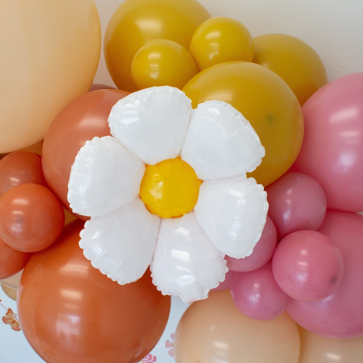 Small Daisy Foil Balloon – 20" Groovy Party Decor