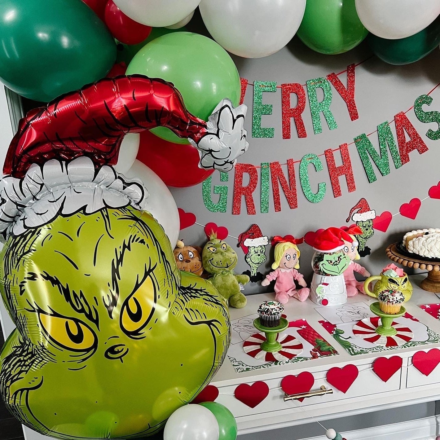 Grinch Christmas Balloon Garland Kit