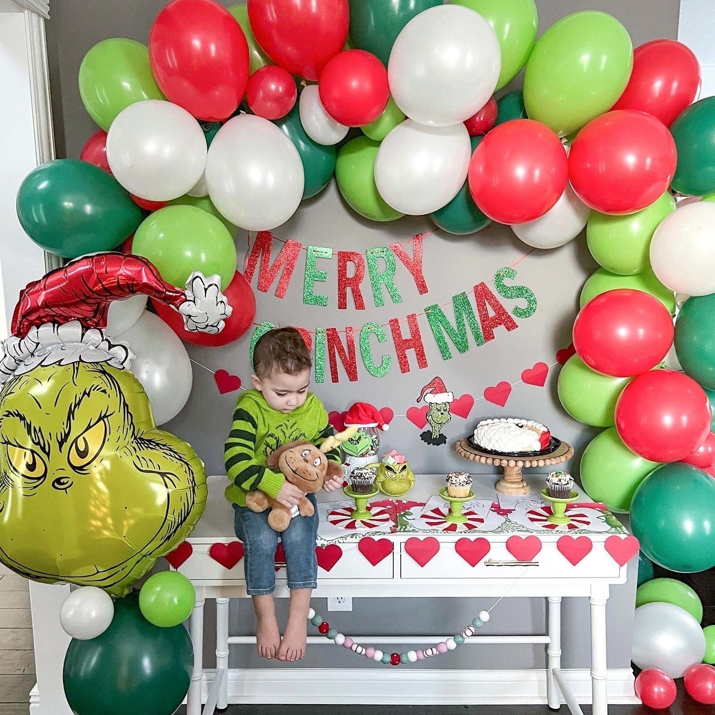Grinch Christmas Balloon Garland Kit