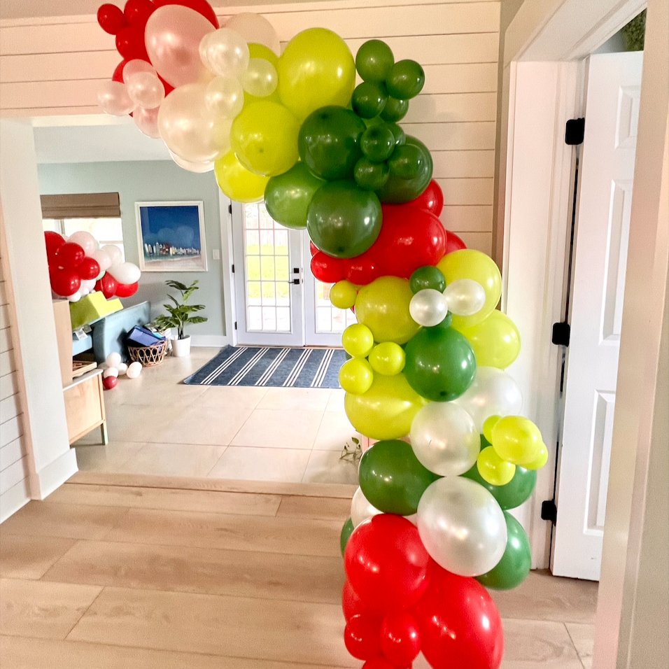Grinch Christmas Balloon Garland Kit