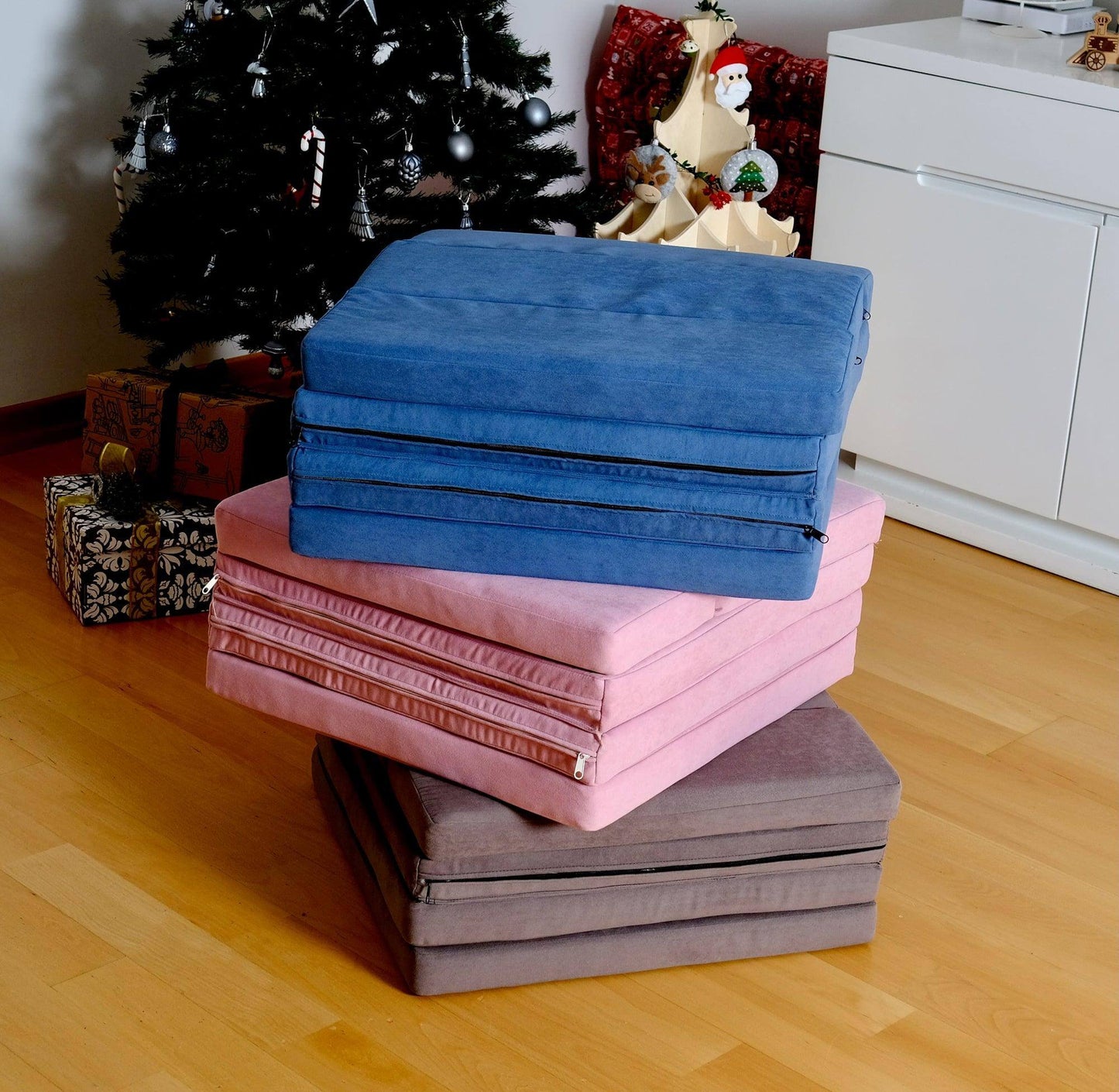 Transformable Kids Play Mat and Couch for Playtime and Relaxation