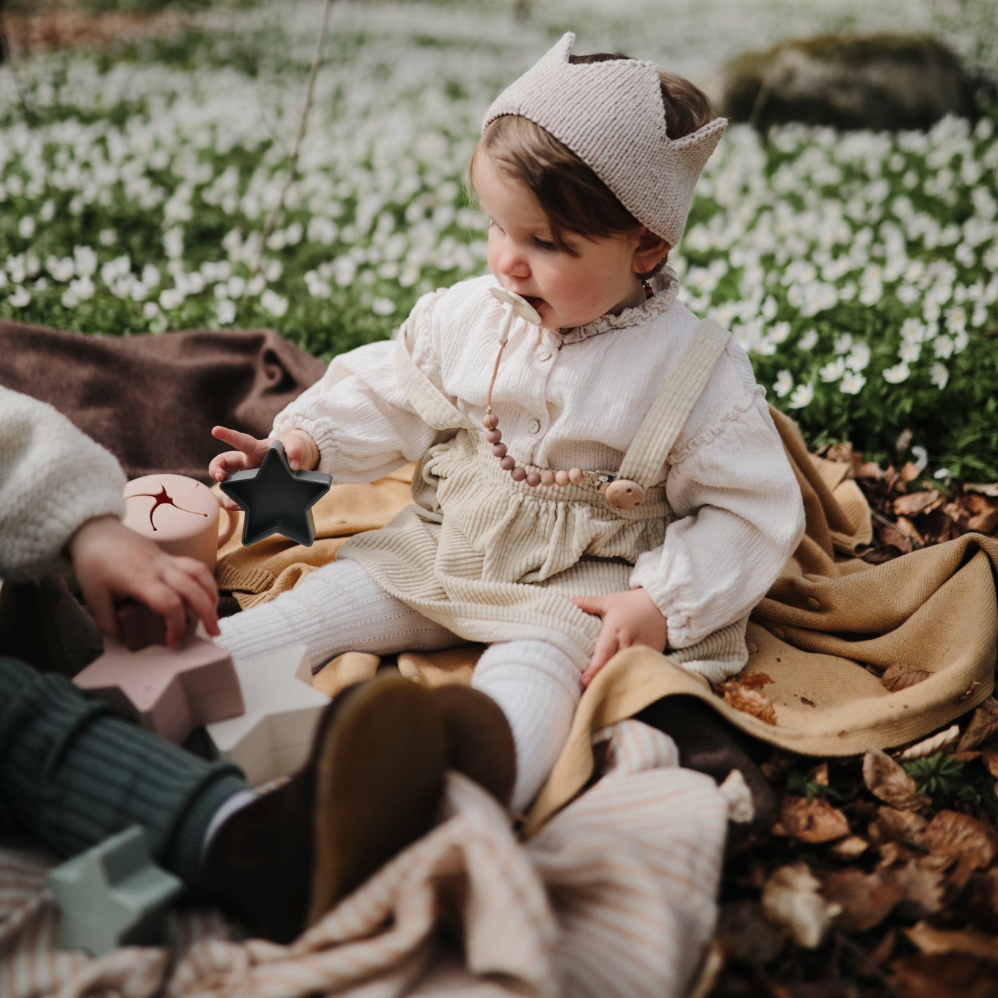 FRIGG Daisy Natural Rubber Pacifier 2-Pack